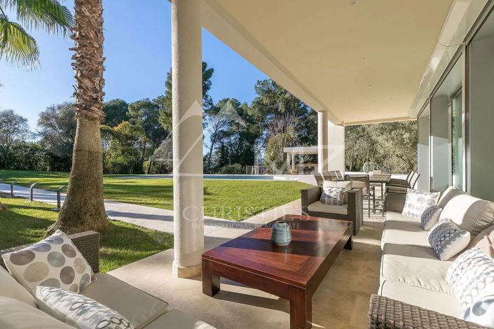 Image No.4-9 Bed House for sale