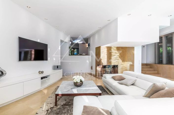 Image No.6-9 Bed House for sale