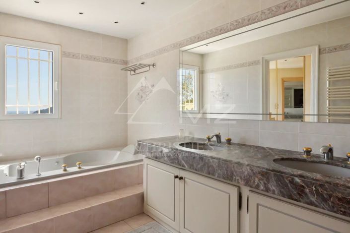 Image No.9-Maison de 4 chambres à vendre à Mandelieu-la-Napoule