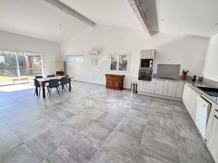 Image No.8-3 Bed House for sale