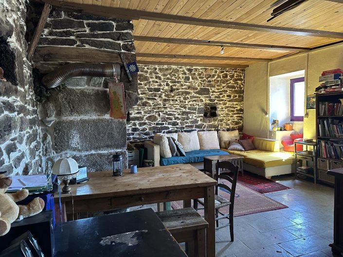 Image No.5-2 Bed House for sale