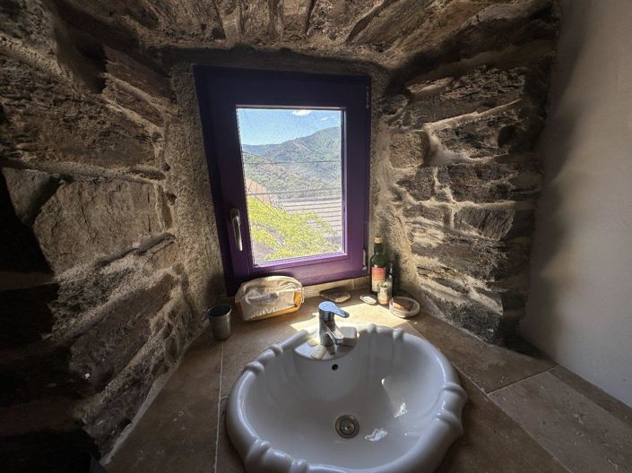 Image No.9-2 Bed House for sale