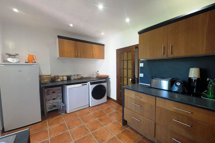 Image No.11-4 Bed House for sale