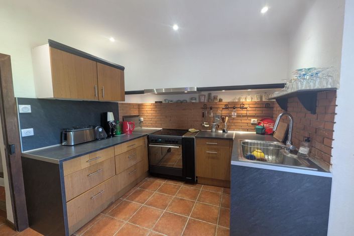 Image No.7-4 Bed House for sale