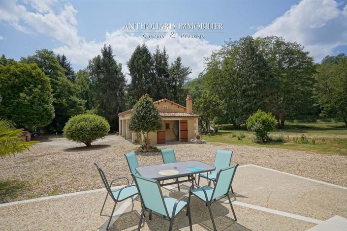 Image No.24-5 Bed House for sale