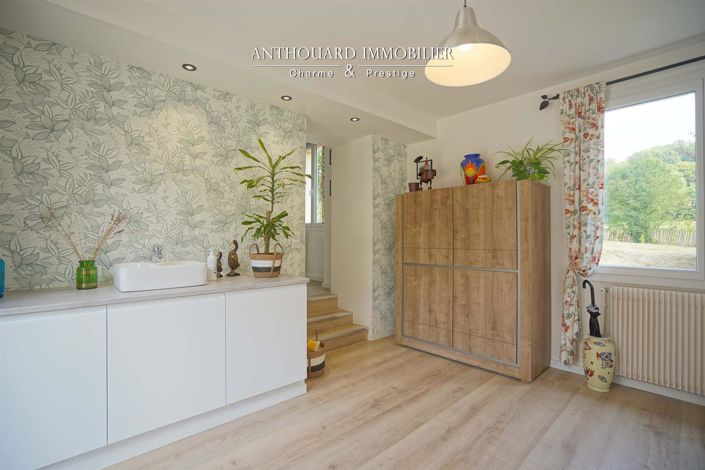 Image No.25-5 Bed House for sale