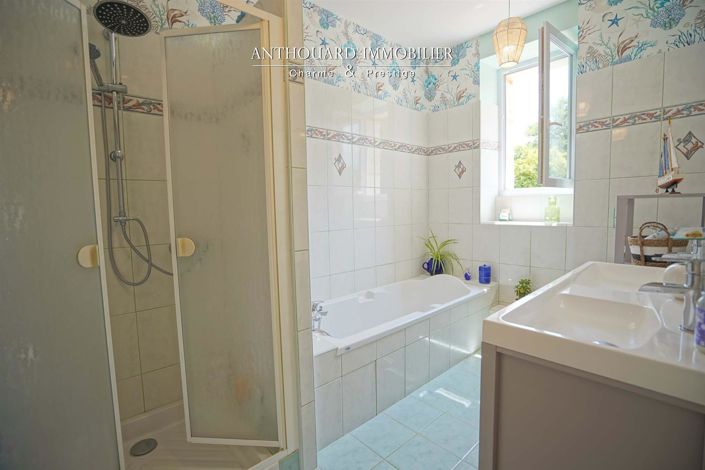 Image No.38-5 Bed House for sale