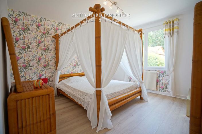 Image No.40-5 Bed House for sale