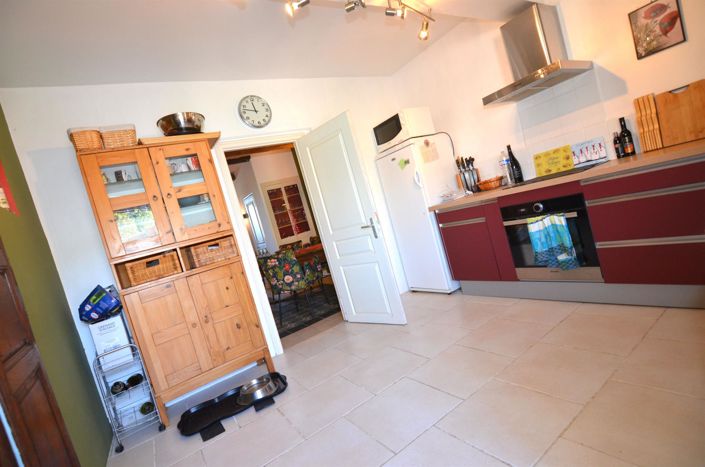 Image No.8-3 Bed House for sale