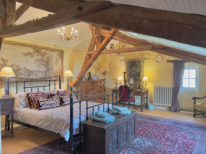 Image No.10-6 Bed House for sale