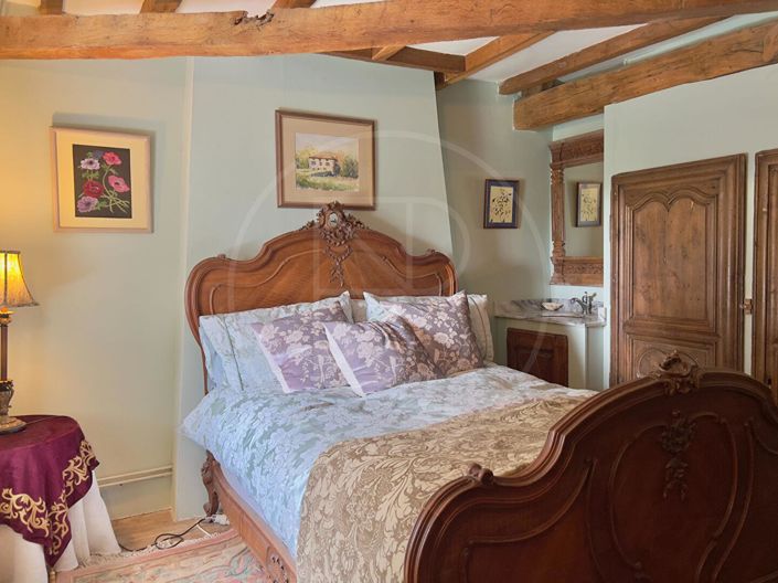 Image No.9-6 Bed House for sale