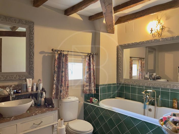 Image No.11-6 Bed House for sale