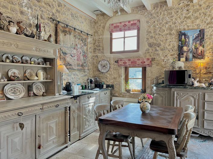 Image No.14-6 Bed House for sale