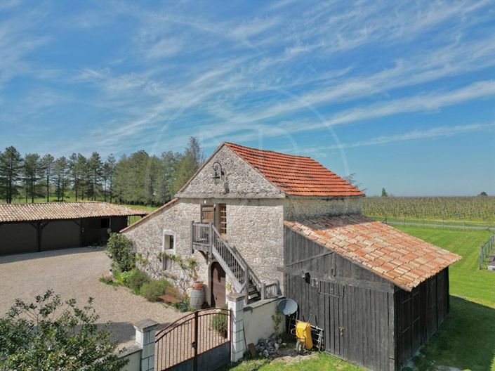 Image No.17-6 Bed House for sale