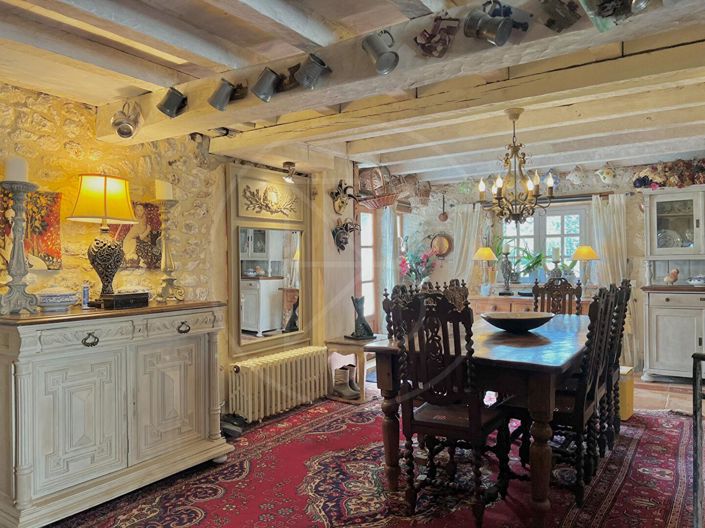 Image No.6-6 Bed House for sale