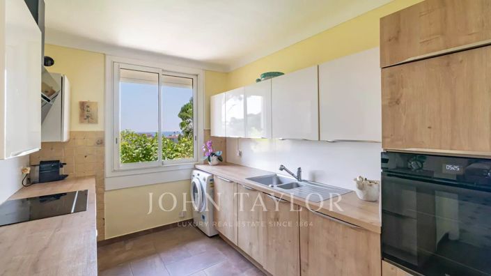 Image No.14-4 Bed House for sale