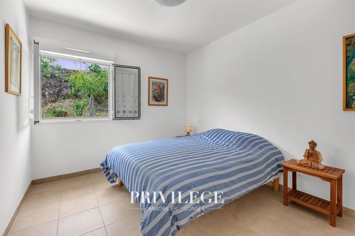 Image No.12-3 Bed Apartment for sale