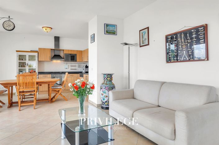 Image No.6-3 Bed Apartment for sale