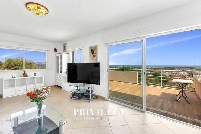 Image No.9-3 Bed Apartment for sale