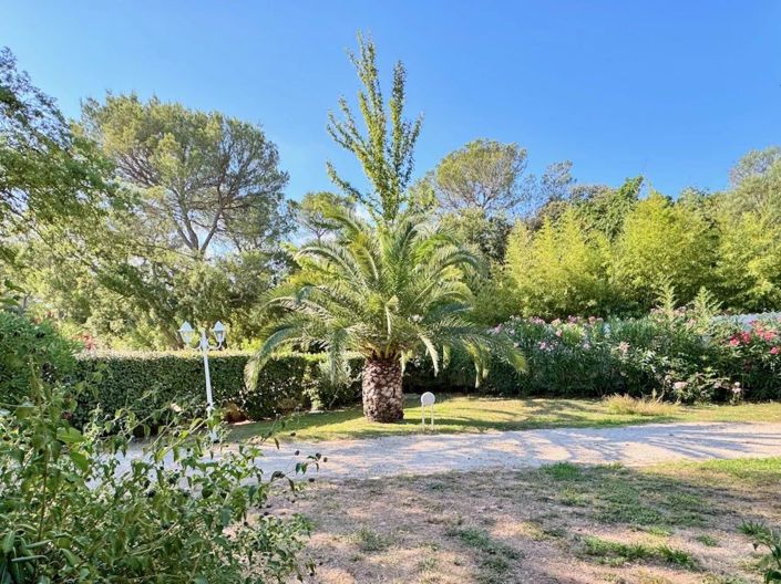 Image No.10-1 Bed Apartment for sale