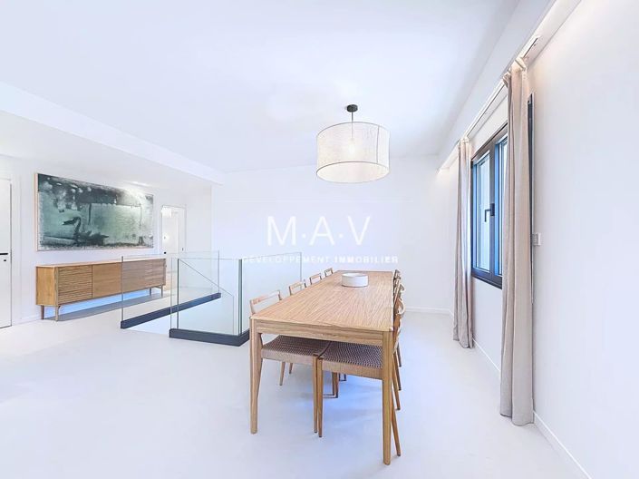 Image No.10-5 Bed House for sale