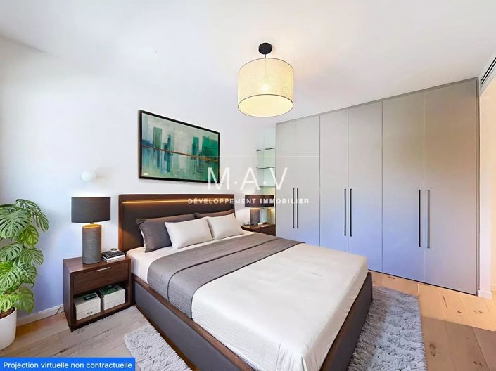 Image No.17-5 Bed House for sale