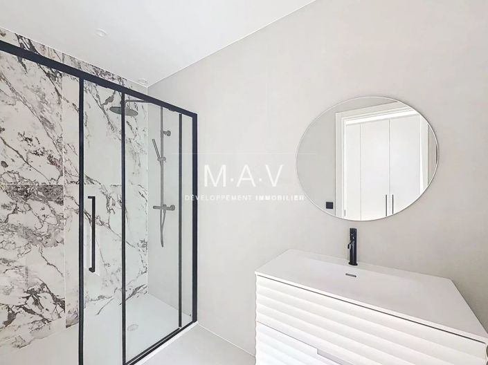 Image No.21-5 Bed House for sale