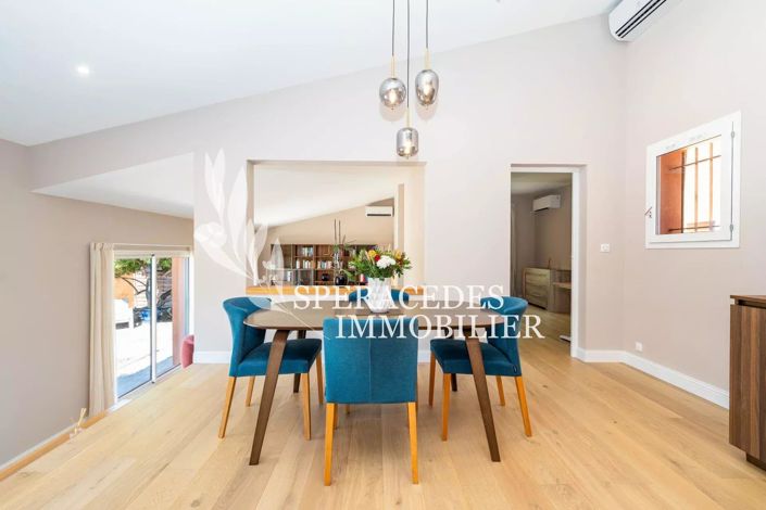 Image No.10-4 Bed House for sale