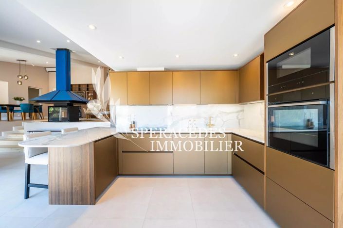 Image No.11-4 Bed House for sale