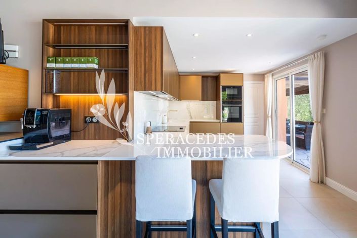 Image No.12-4 Bed House for sale