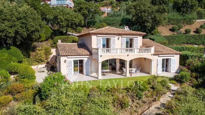 Image No.1-4 Bed House for sale
