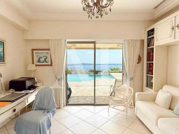 Image No.9-3 Bed House for sale