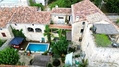 1 - Vagnas, House