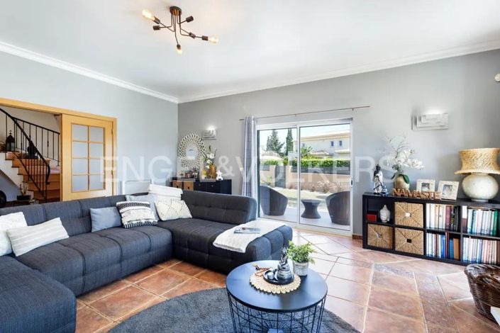 Image No.5-4 Bed House for sale