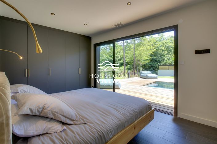 Image No.17-4 Bed House for sale