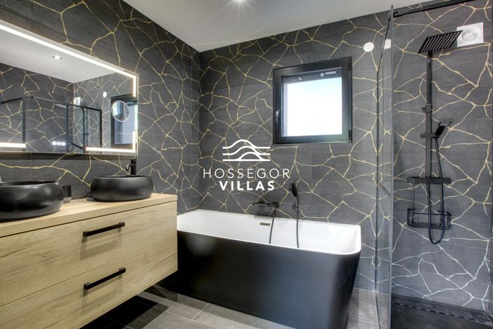 Image No.18-4 Bed House for sale