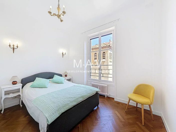 Image No.11-1 Bed Apartment for sale