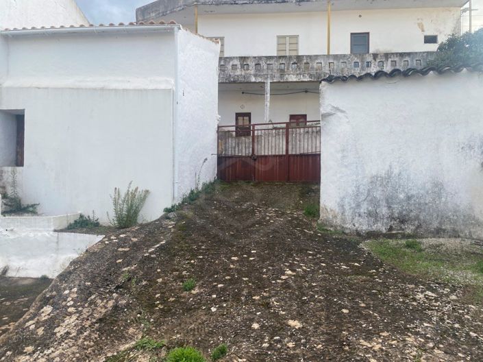 Image No.15-3 Bed House for sale