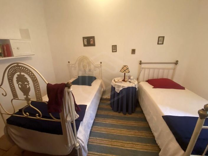 Image No.8-3 Bed House for sale