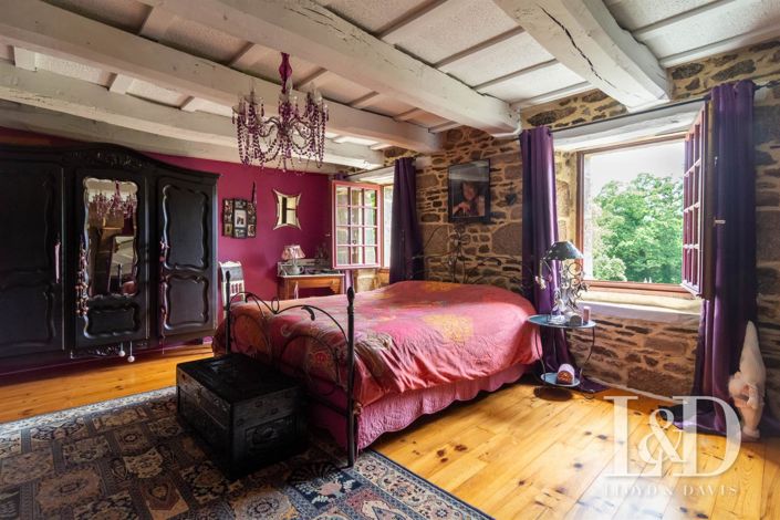 Image No.1-3 Bed Property for sale