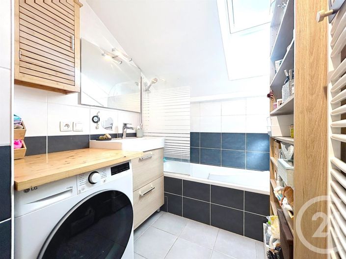 Image No.11-3 Bed Apartment for sale