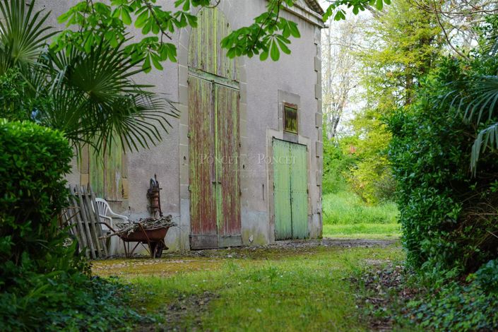 Image No.17-6 Bed House for sale