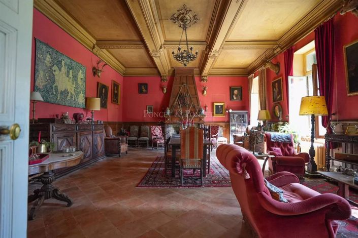 Image No.8-6 Bed House for sale