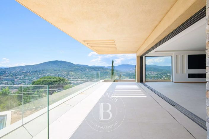 Image No.5-Maison de 5 chambres à vendre à Sainte-Maxime