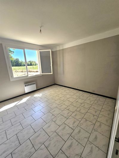 Image No.11-4 Bed House for sale