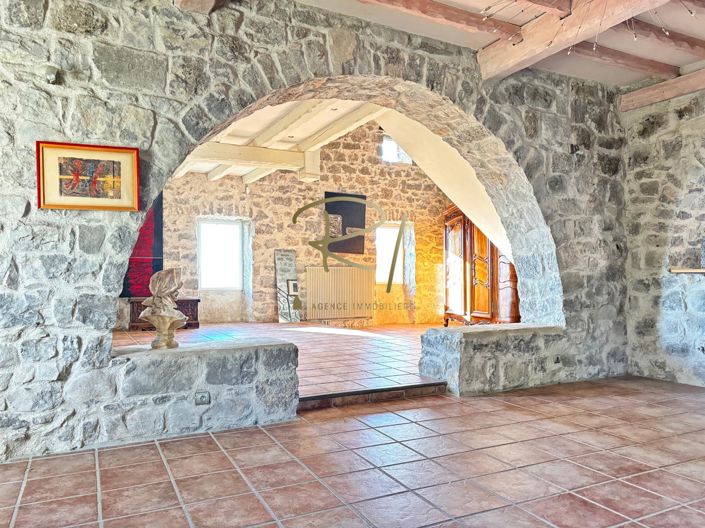 Image No.3-5 Bed House for sale