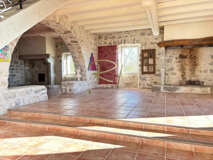 Image No.6-5 Bed House for sale