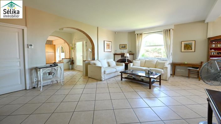 Image No.6-3 Bed House for sale