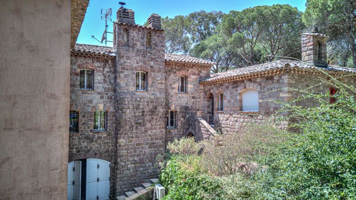 Image No.11-Propriété de 4 chambres à vendre à Saint-Raphael