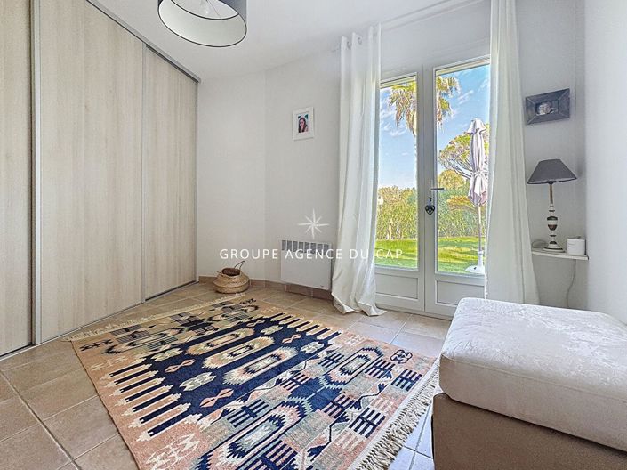 Image No.12-3 Bed House for sale